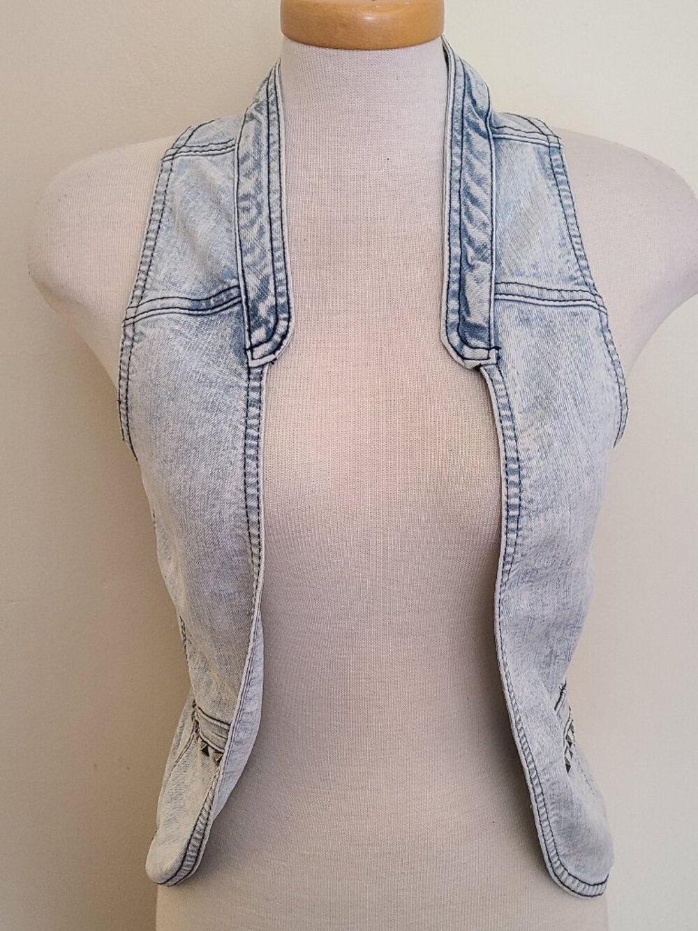 Vintage & Unique Seductions Studded Collarless Acid Wash Jean Vest - Small